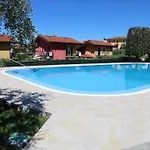 Near Garda With Pool Dom wakacyjny *