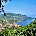 Сasa de vacaciones Near Garda With Pool