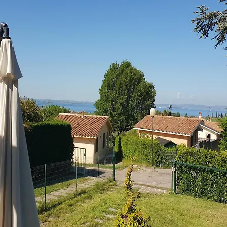 Near Garda With Pool Vakantiehuis