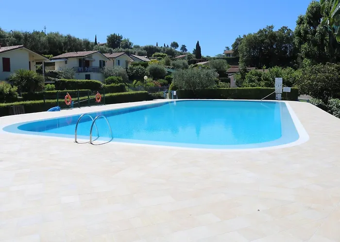 Near Garda With Pool *