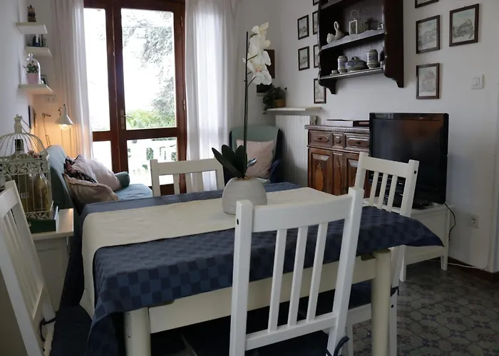 Near Garda With Pool Holiday home Bardolino