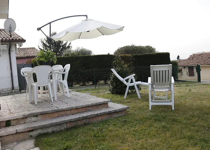 Near Garda With Pool